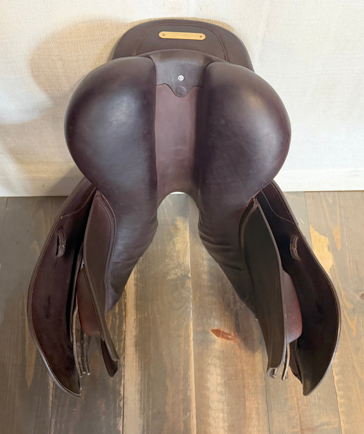 17" CWD Saddle - 2022 - 2L Flaps - SE03 (508)