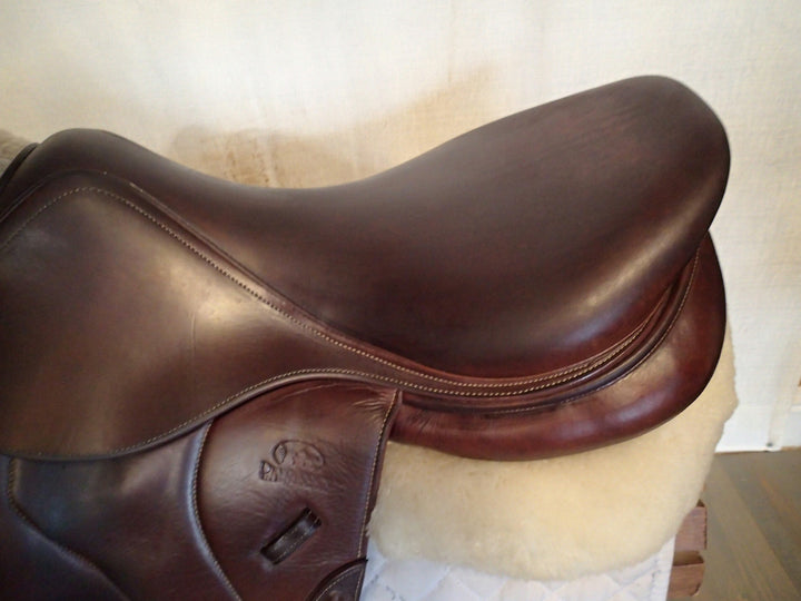 18" Devoucoux Chiberta O Monoflap Saddle - Full Buffalo - 2020 - 2A Flaps - 4.5" dot to dot