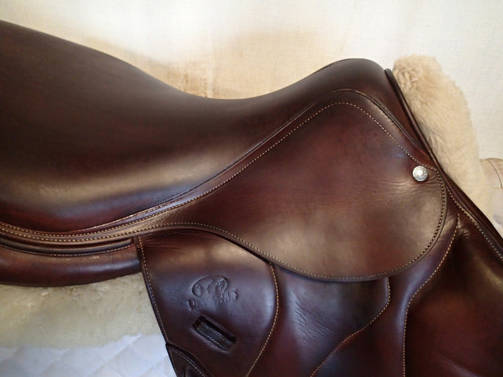 18" Devoucoux Chiberta O Monoflap Saddle - Full Buffalo - 2020 - 2A Flaps - 4.5" dot to dot