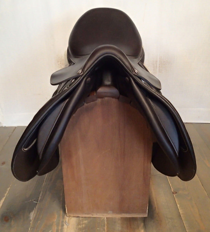 17.5" Butet Premium Saddle - Full Calfskin - 2024 - L Seat - 2.25 Flaps - 4.25" dot to dot