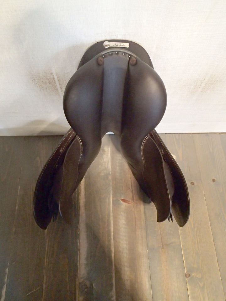 17.5" Butet Premium Saddle - Full Calfskin - 2024 - L Seat - 2.25 Flaps - 4.25" dot to dot