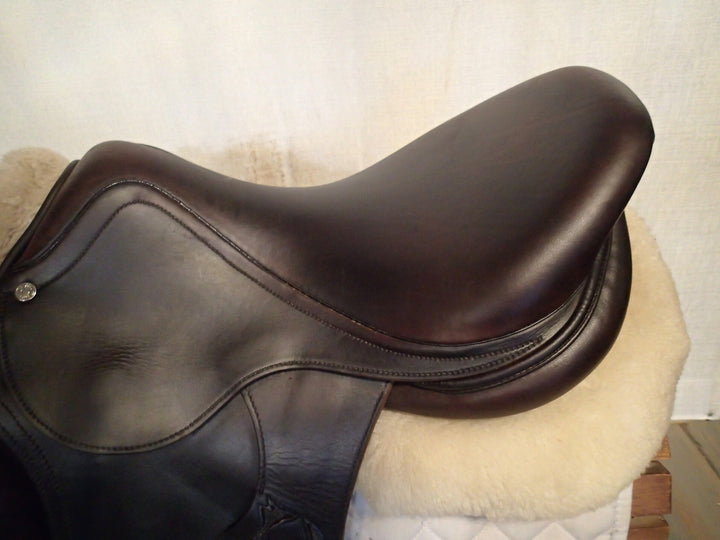 17.5" Antares Connexion Saddle - Full Buffalo - 2023 - 3NB Flaps - 4.75" dot to dot