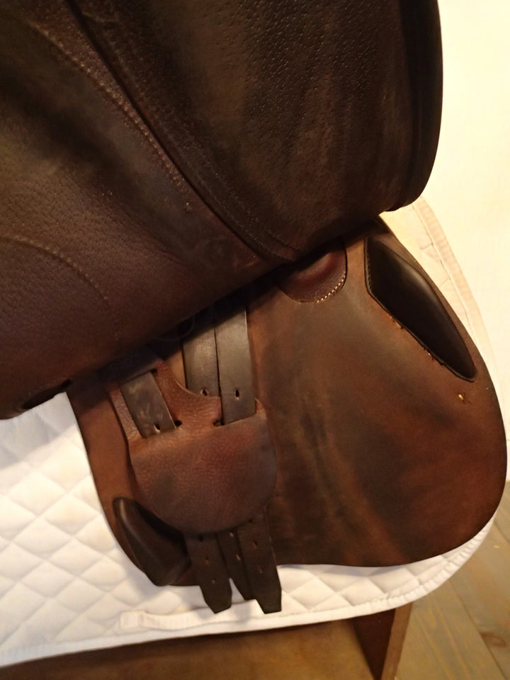 17.5" Antares Connexion Saddle - Full Buffalo - 2023 - 3NB Flaps - 4.75" dot to dot