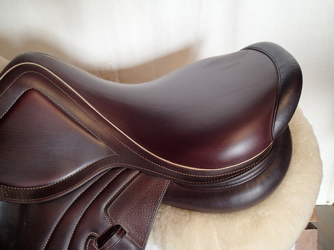 17" CWD Mademoiselle 2Gs Saddle - Full Buffalo - 2023 - 1C Flaps - SE32