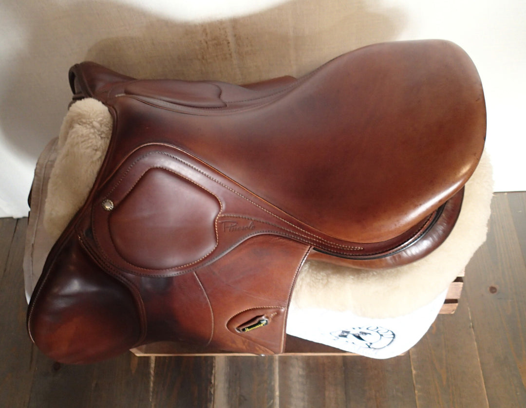 17.5" Amerigo Pinerolo Close Contact Jump Saddle - Full Buffalo - Wool Flocked - 2015 - 5" dot to dot