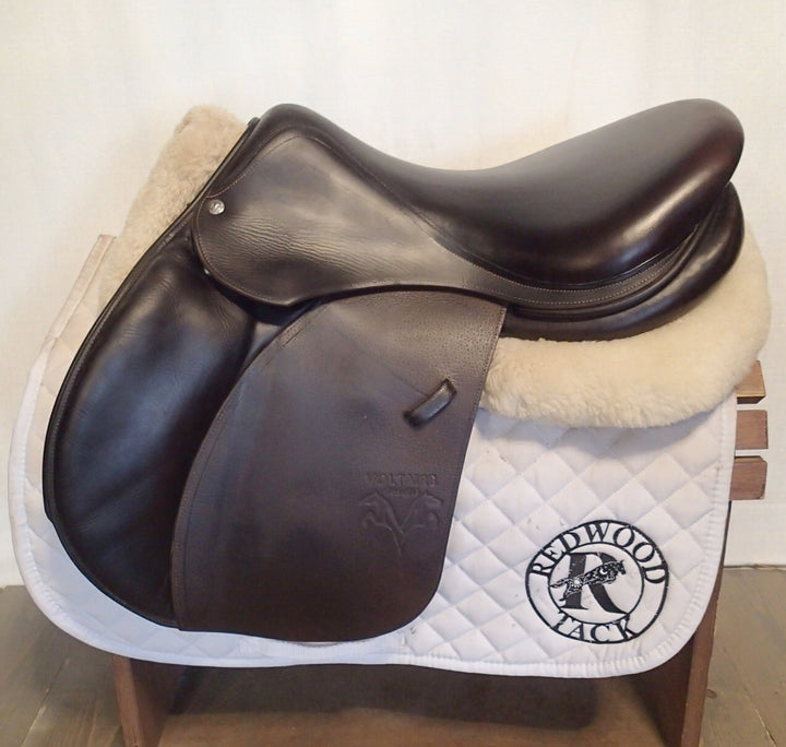 17.5" Voltaire Palm Beach Saddle - 2014 - 2 Flaps - 4.75" dot to dot - FIN Panels