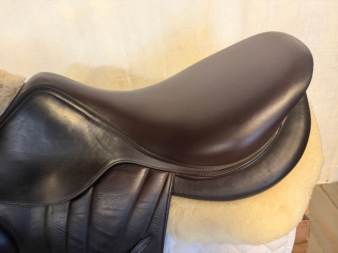 18" Butet Premium Saddle - Full Calfskin - 2025 - 2.25 Flaps - L Seat - 4.25" dot to dot (520)