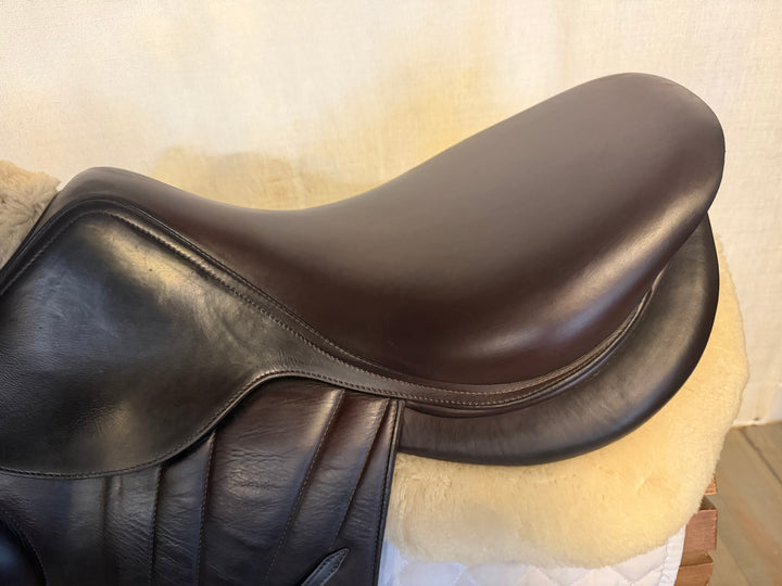 18" Butet Premium Saddle - Full Calfskin - 2025 - 2.25 Flaps - L Seat - 4.25" dot to dot (520)