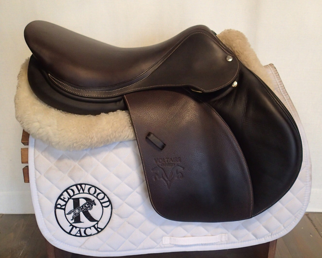 17.5" Voltaire Palm Beach Saddle - 2020 - 2A Flaps - 4.75" dot to dot - Pro Panels