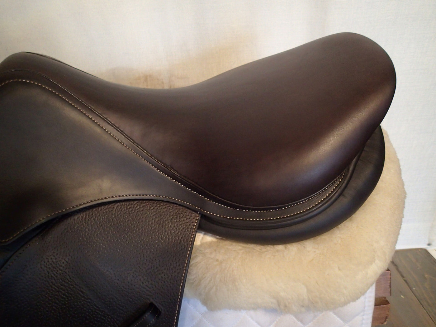 17.5" Voltaire Palm Beach Saddle - 2020 - 2A Flaps - 4.75" dot to dot - Pro Panels