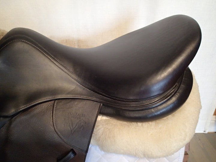 18" Voltaire Stuttgart Saddle - 2018 - 4A Flaps - 4.75" dot to dot - Pro Panels