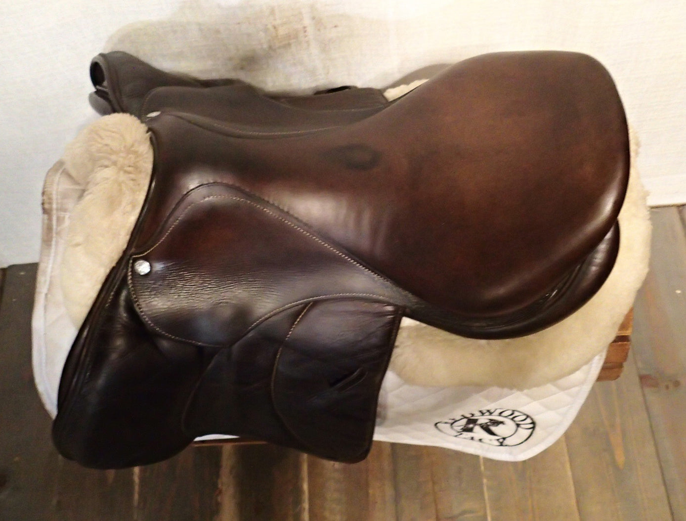 17.5" Voltaire Palm Beach Saddle - Full Buffalo - 2017 - 2A Flaps - 4.75" dot to dot - Pro Panels