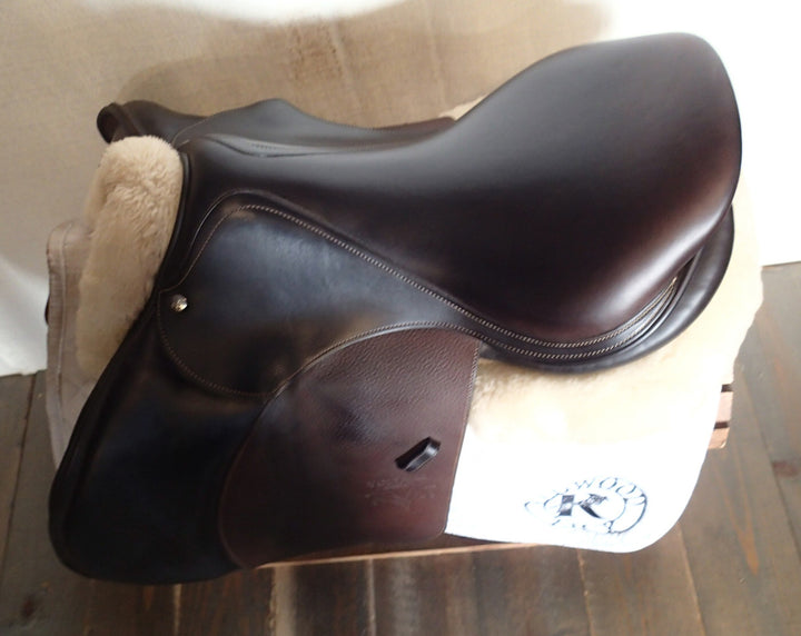 17.5" Voltaire Palm Beach Saddle - 2017 - 3AAA Flaps - 4.75" dot to dot - Pro Panels