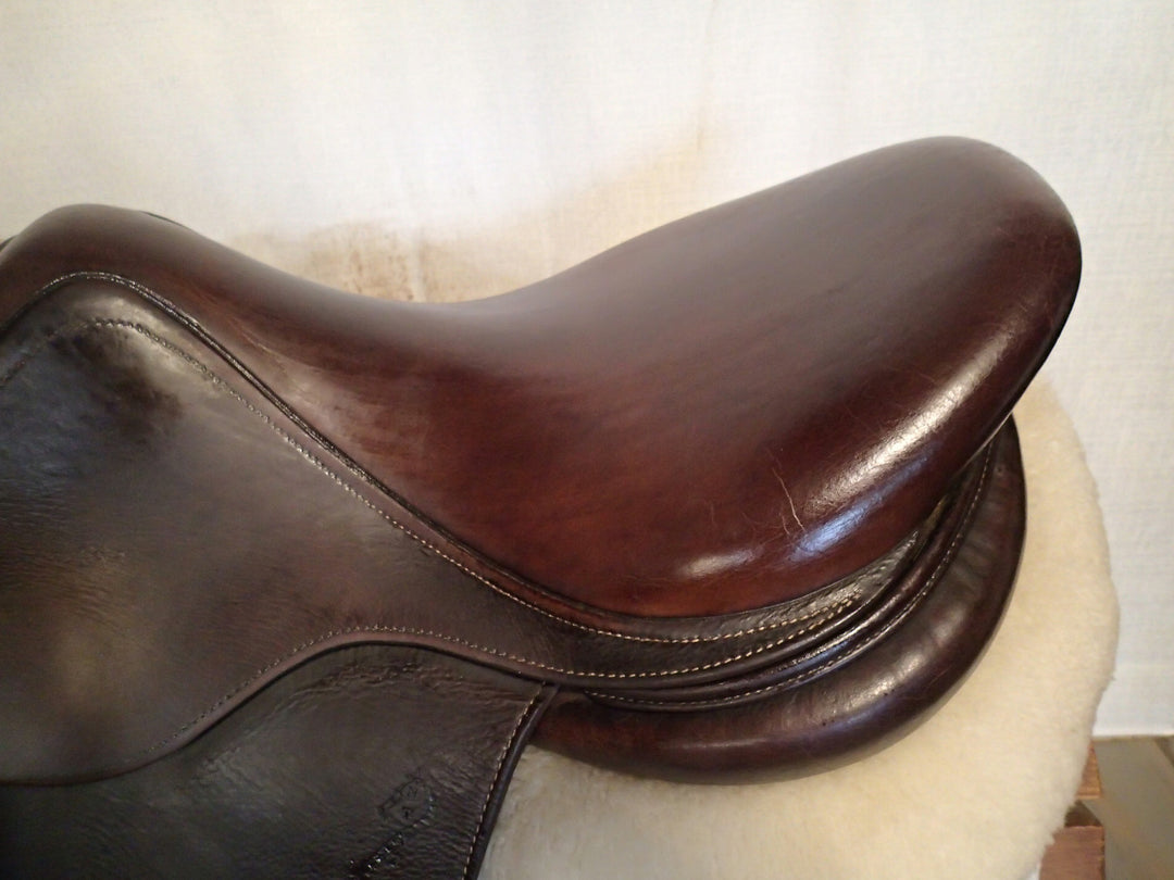 17.5" Antares Connexion Saddle - 2016 - Full Buffalo - 2N Flaps - 4.75" dot to dot