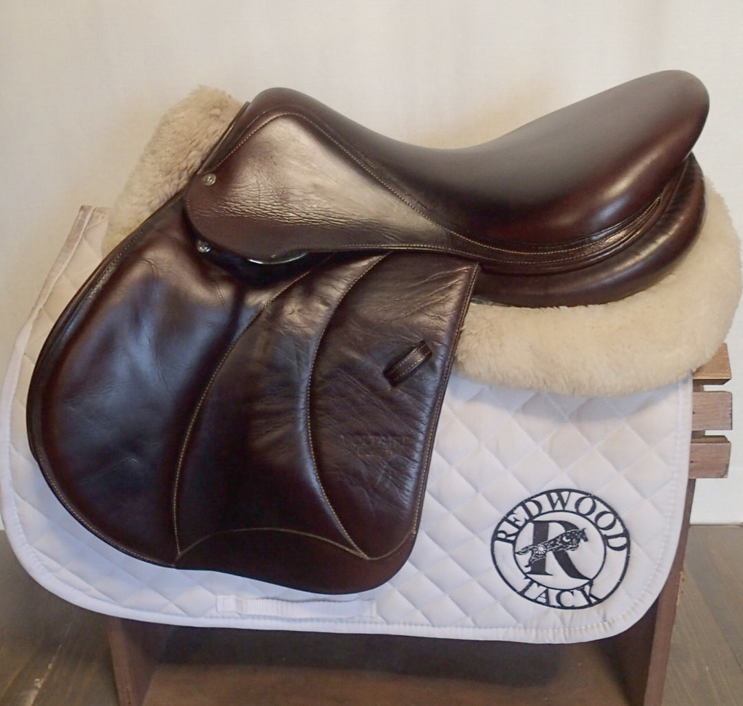 17.5" Voltaire Palm Beach Saddle - Full Buffalo - 2015 - 2A Flaps - 4.75" dot to dot - FIN Panels