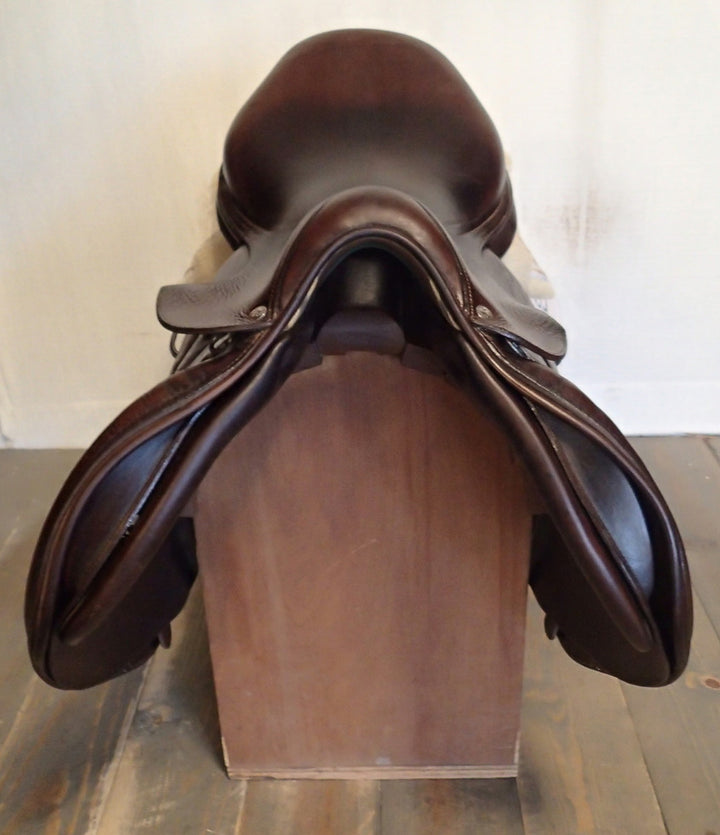 17.5" Voltaire Palm Beach Saddle - Full Buffalo - 2015 - 2A Flaps - 4.75" dot to dot - FIN Panels