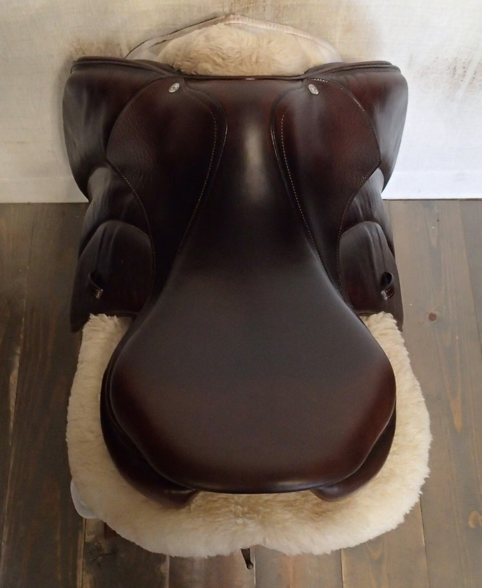 17.5" Voltaire Palm Beach Saddle - Full Buffalo - 2015 - 2A Flaps - 4.75" dot to dot - FIN Panels