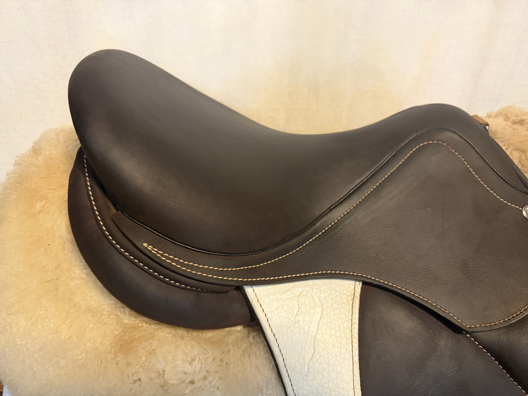 15.5" Antares Hero Junior Saddle - Full Buffalo - 2023 - 4.75" dot to dot (549)