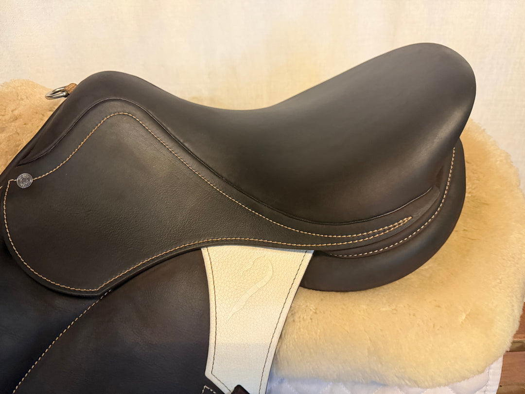 15.5" Antares Hero Junior Saddle - Full Buffalo - 2023 - 4.75" dot to dot (549)