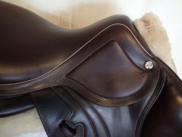 17" CWD Mademoiselle 2Gs Saddle - Full Buffalo - 2019 - 2C Flaps - SE32 - Pro Panels