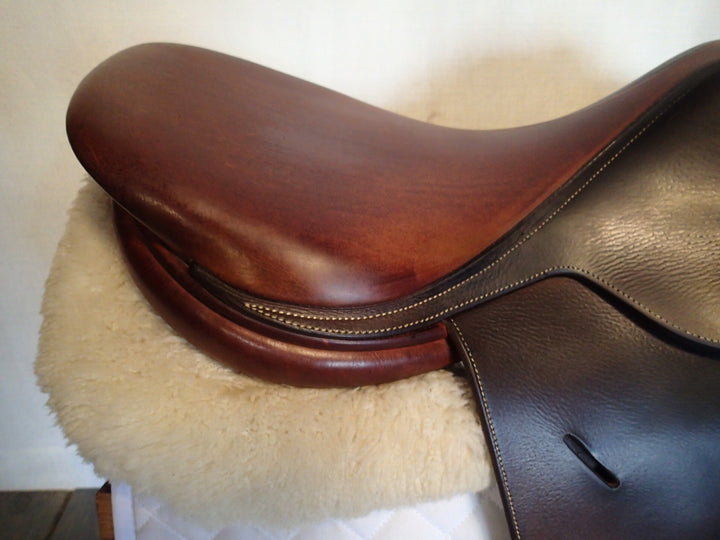 17" Butet Saddle - 2008 - P Seat - 2 Flaps - 4.25" dot to dot