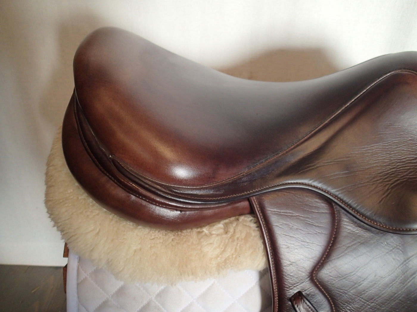 17" M. Toulouse Maxinne Comfort Fit Saddle - 5" dot to dot