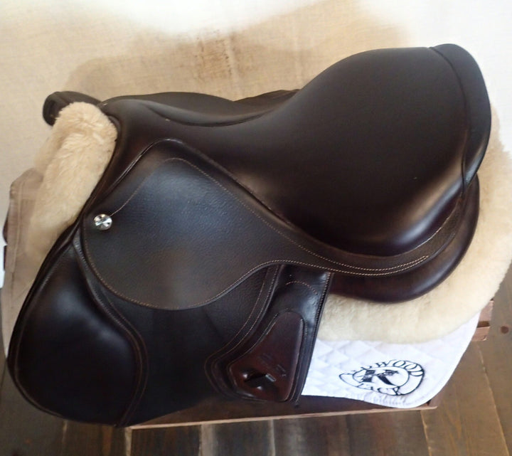 17" CWD Hunter 2Gs Saddle - 2016 - 2L Flaps - SE29 - 4.75" dot to dot
