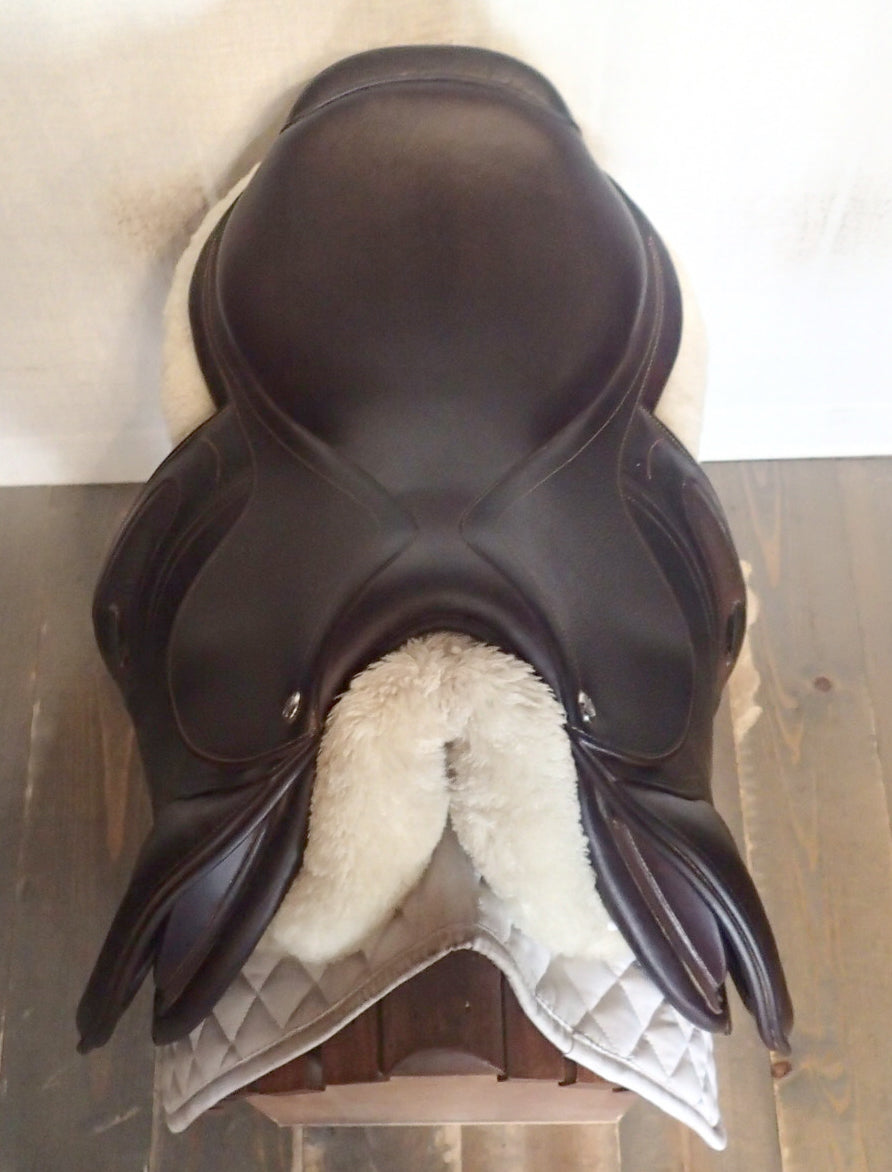 17" CWD Hunter 2Gs Saddle - 2016 - 2L Flaps - SE29 - 4.75" dot to dot