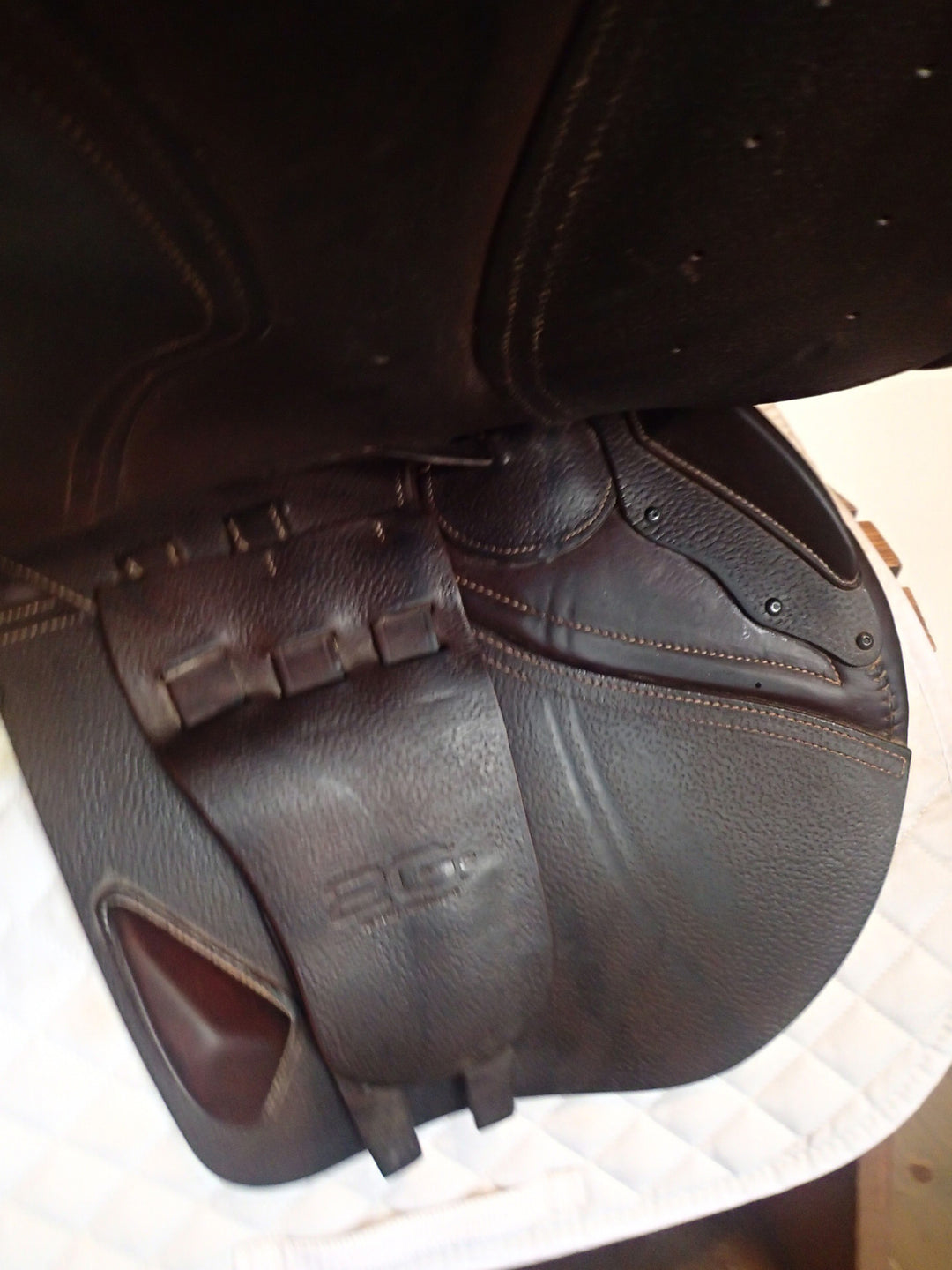 17" CWD Hunter 2Gs Saddle - 2016 - 2L Flaps - SE29 - 4.75" dot to dot