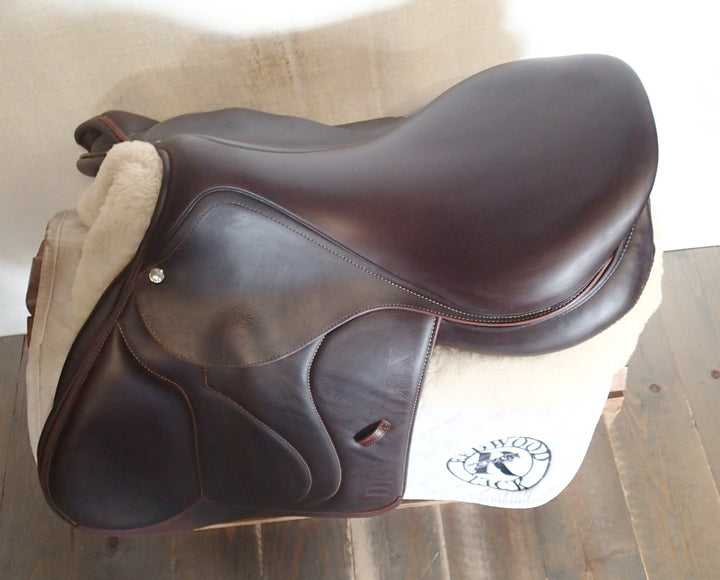 18" Devoucoux Biarritz O Saddle - Full Buffalo - 2023 - 3AAR Flaps - 4.5" dot to dot