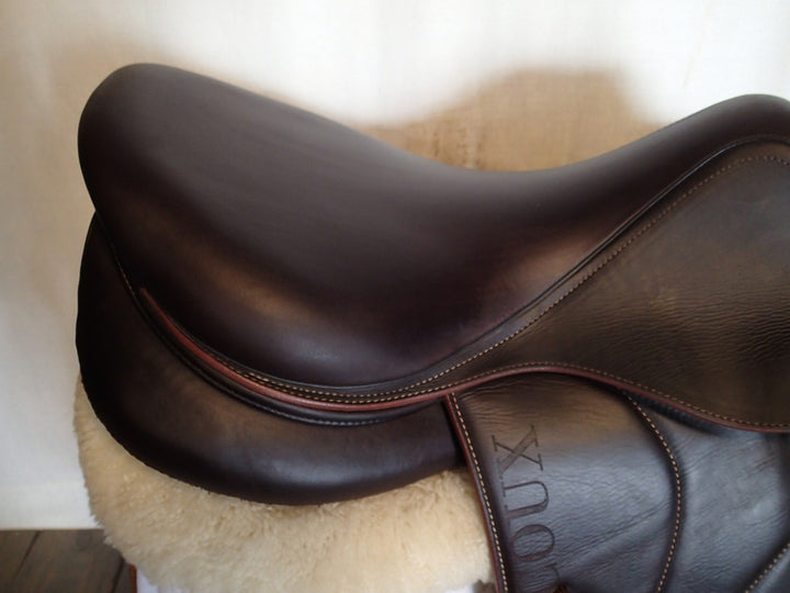 18" Devoucoux Biarritz O Saddle - Full Buffalo - 2023 - 3AAR Flaps - 4.5" dot to dot
