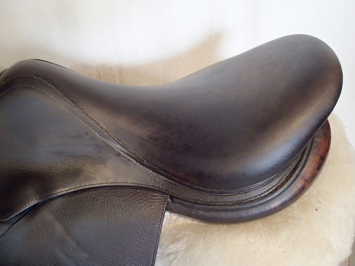 17.5" Voltaire Palm Beach Saddle - 2019 - 3AA Flaps - 4.75" dot to dot - Pro Panels