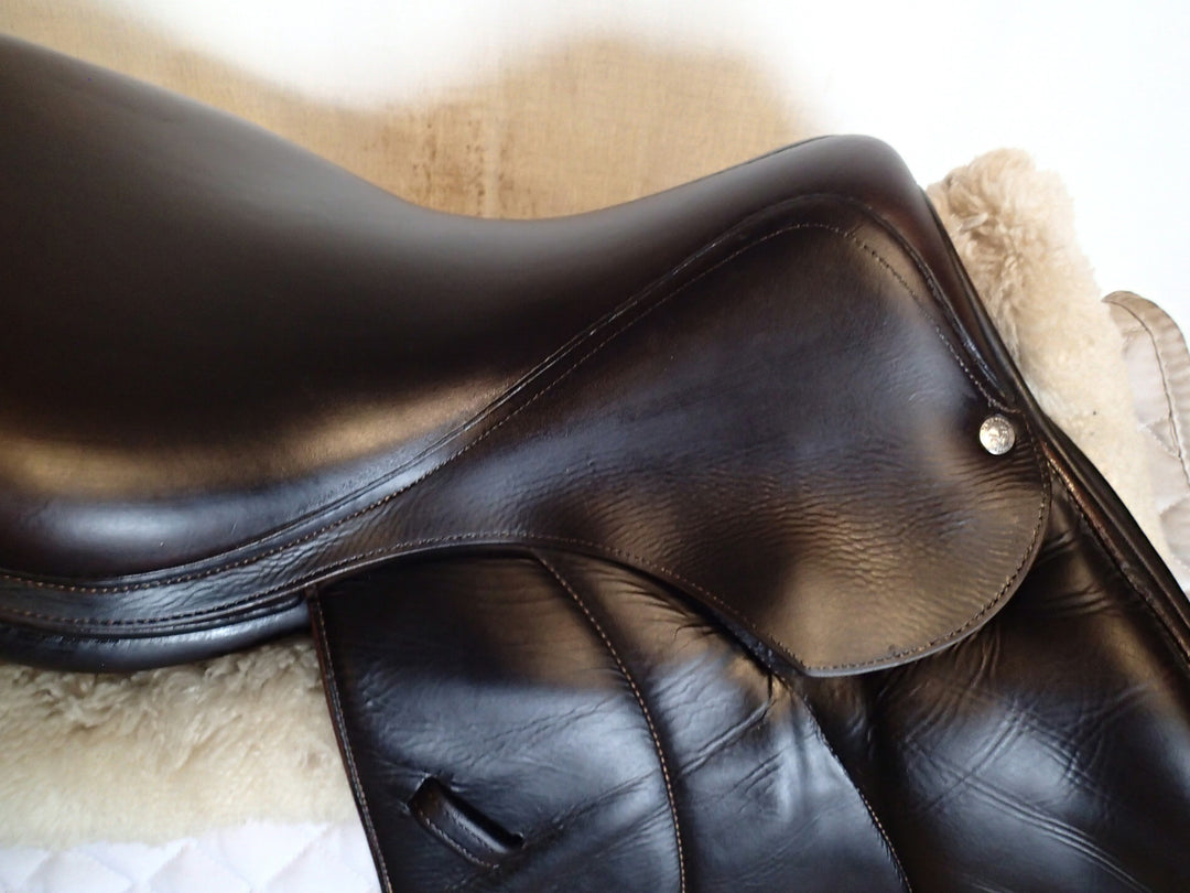 17.5 Voltaire Palm Beach Saddle - Full Buffalo - 2014 - 3AA Flaps - 4.75" dot to dot - Pro Panels