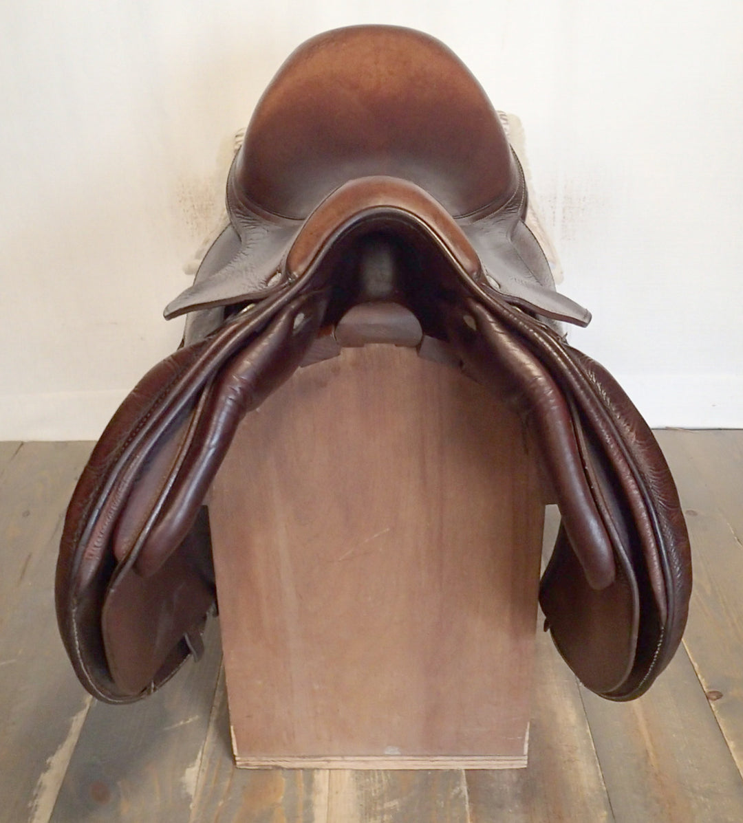 17" Antares Connexion Saddle - Full Buffalo - 2020 - 3AB Flaps - 5" dot to dot