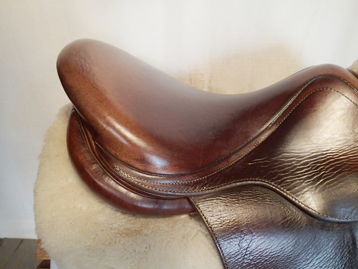 17" Antares Connexion Saddle - Full Buffalo - 2020 - 3AB Flaps - 5" dot to dot