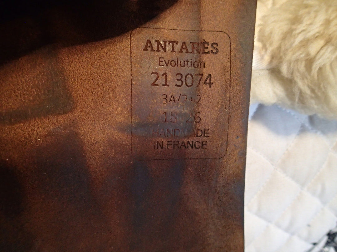 18" Antares Evolution Saddle - Full Buffalo - 2021 - 3A Flaps - 4.75" dot to dot