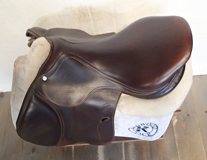 18" Antares Evolution Saddle - Full Buffalo - 2021 - 3A Flaps - 4.75" dot to dot