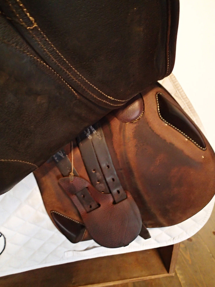 18" Antares Evolution Saddle - Full Buffalo - 2021 - 3A Flaps - 4.75" dot to dot