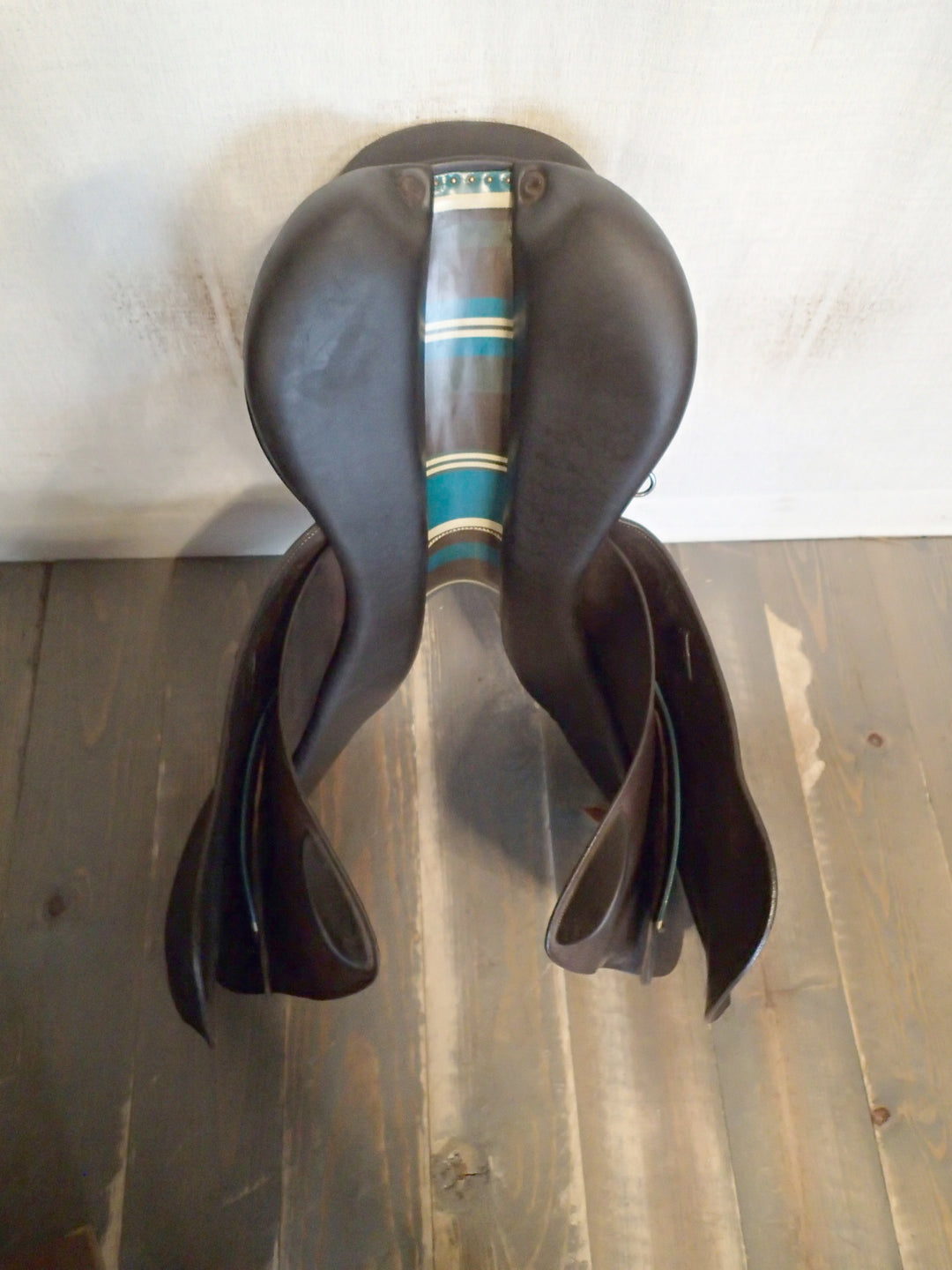 19" Voltaire Palm Beach Saddle - 2018 - 4AAR Flaps - 4.75" dot to dot - Pro Panels