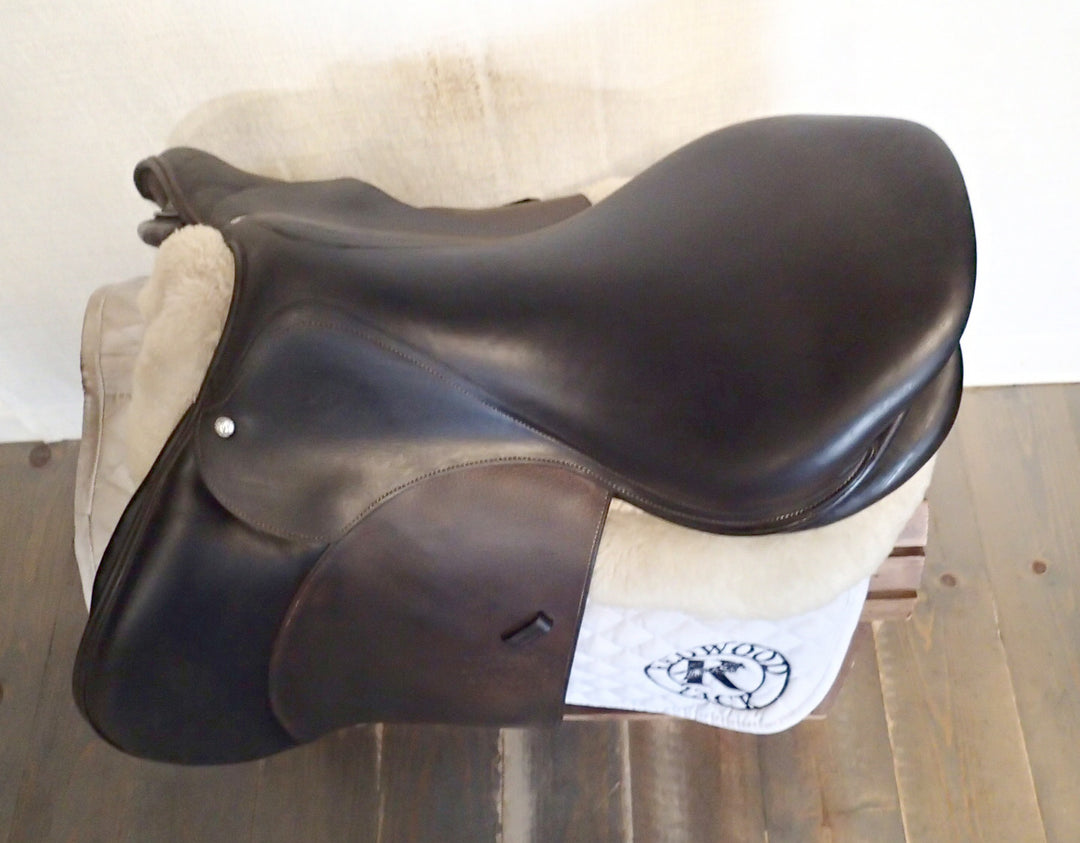 19" Voltaire Palm Beach Saddle - 2018 - 4AAR Flaps - 4.75" dot to dot - Pro Panels