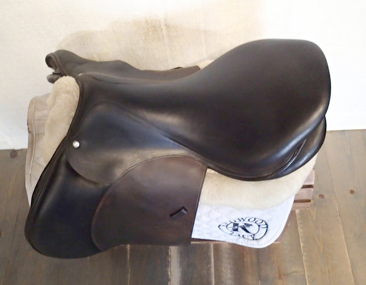 19" Voltaire Palm Beach Saddle - 2018 - 4AAR Flaps - 4.75" dot to dot - Pro Panels