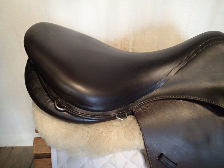19" Voltaire Palm Beach Saddle - 2018 - 4AAR Flaps - 4.75" dot to dot - Pro Panels