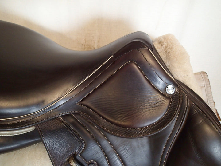 17.5" CWD Mademoiselle 2Gs Saddle - Full Buffalo - 2020 - 3C Flaps - SE32