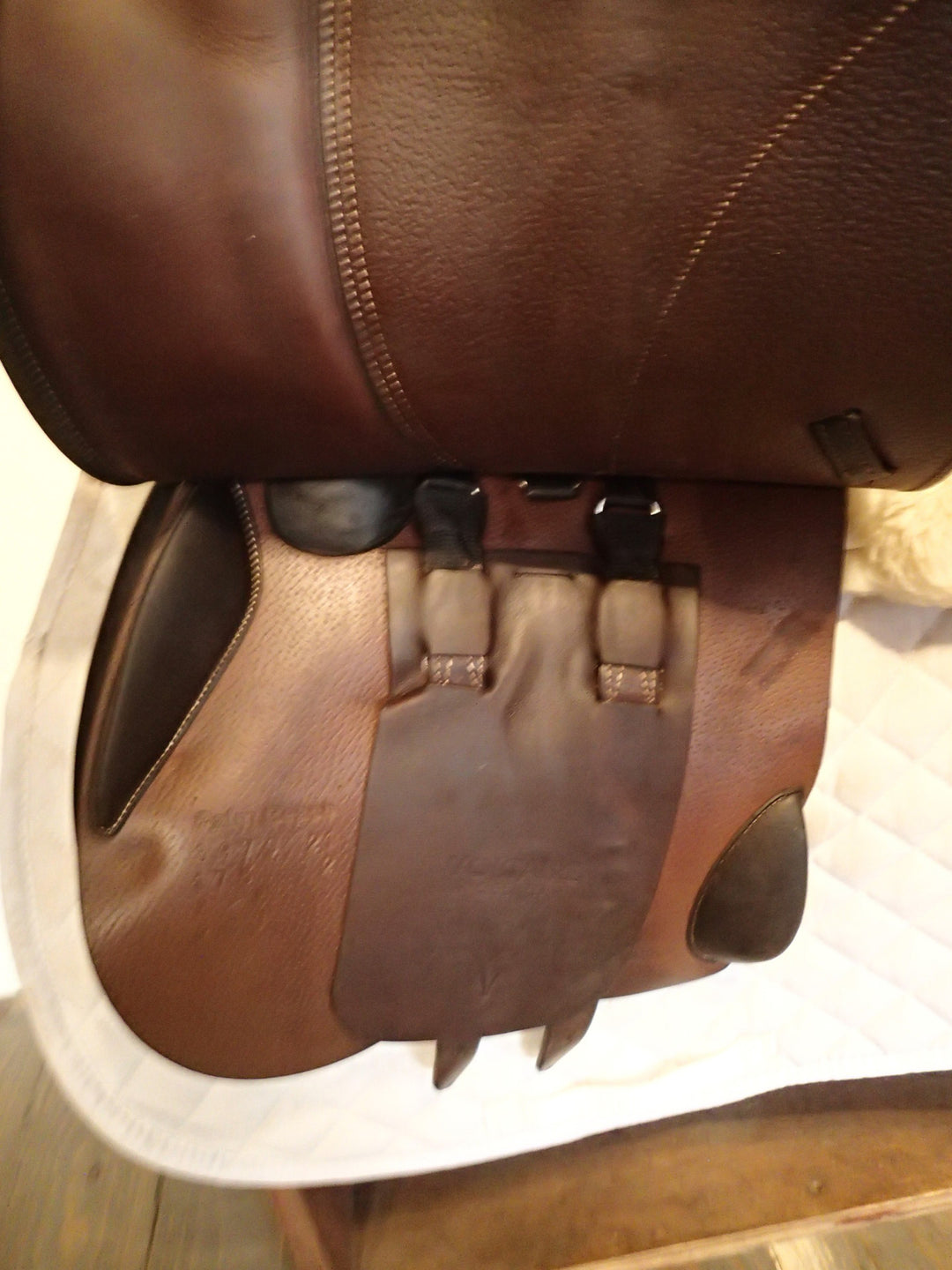 17.5" Voltaire Palm Beach Saddle - Full Buffalo - 2021 - 2 Flaps - 5" dot to dot