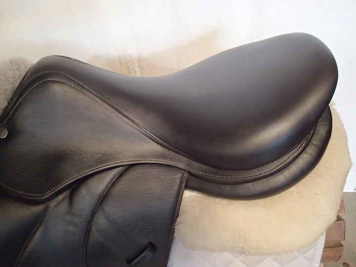 17.5" Voltaire Palm Beach Saddle - Full Buffalo - 2021 - 2 Flaps - 5" dot to dot