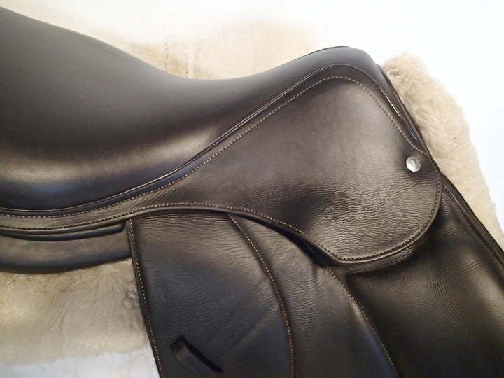 17.5" Voltaire Palm Beach Saddle - Full Buffalo - 2021 - 2 Flaps - 5" dot to dot