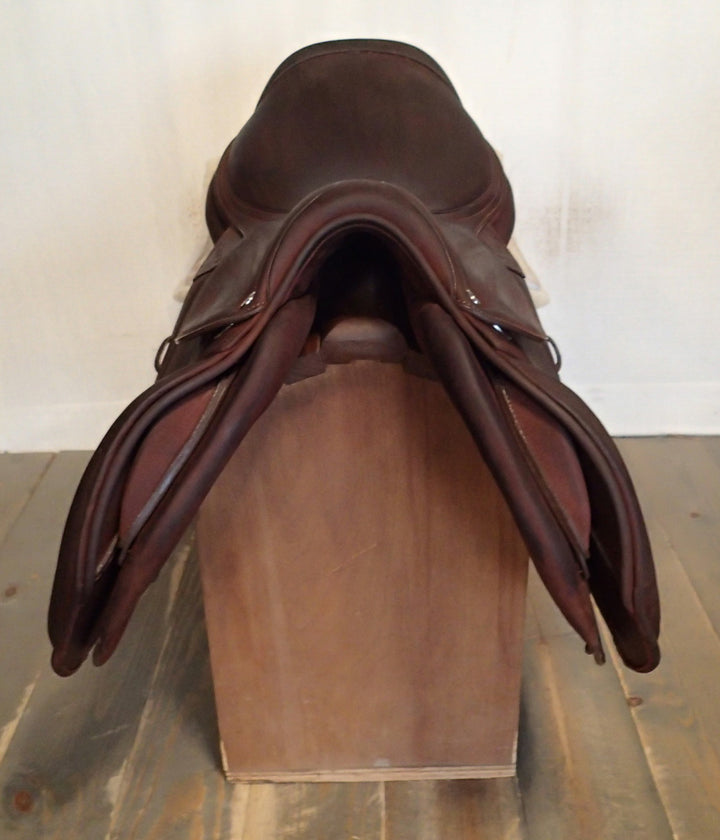 17" CWD Hunter Mademoiselle 2Gs Saddle - NEW - 2024 - Full Buffalo - 2CH Flaps - SE38 - Pro Panels