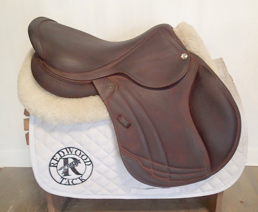 17" CWD Hunter Mademoiselle 2Gs Saddle - NEW - 2024 - Full Buffalo - 2CH Flaps - SE38 - Pro Panels