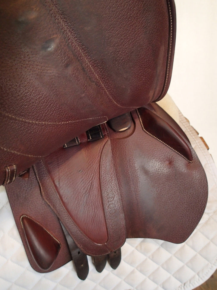17" Devoucoux Biarritz Lab Saddle - Full Buffalo - 2020 - 2A Flaps - 4.75" dot to dot