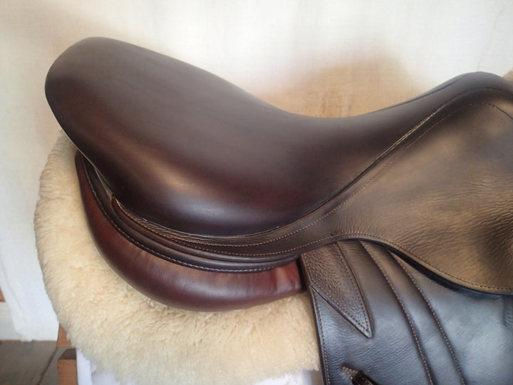 17.5" CWD Saddle - Full Buffalo - 2017 - 3C Flaps - SE03 - 4.75" dot to dot